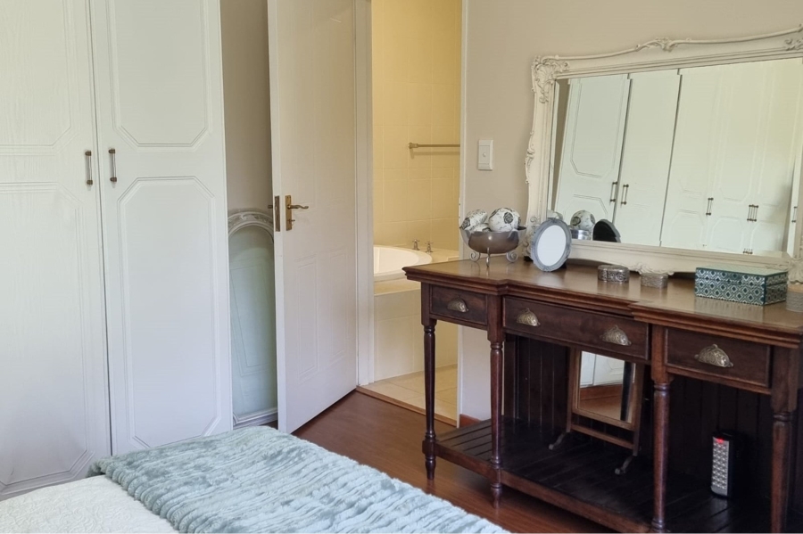 4 Bedroom Property for Sale in WestLake Country Safari Estate North West